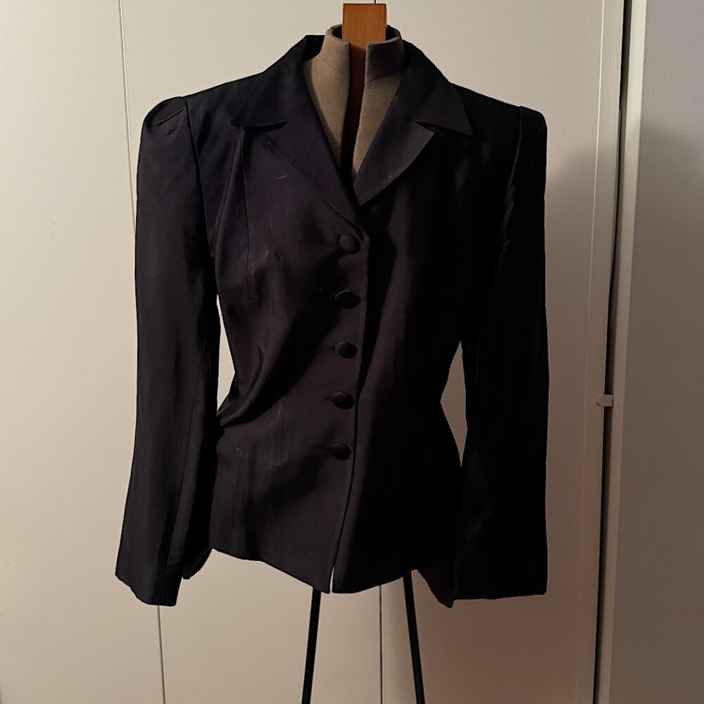 Escada Couture black short jacket very excelent condion great dress up or down